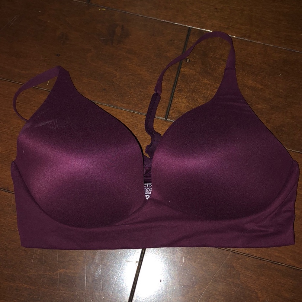 Vitoria’s secret lightly lighted bra